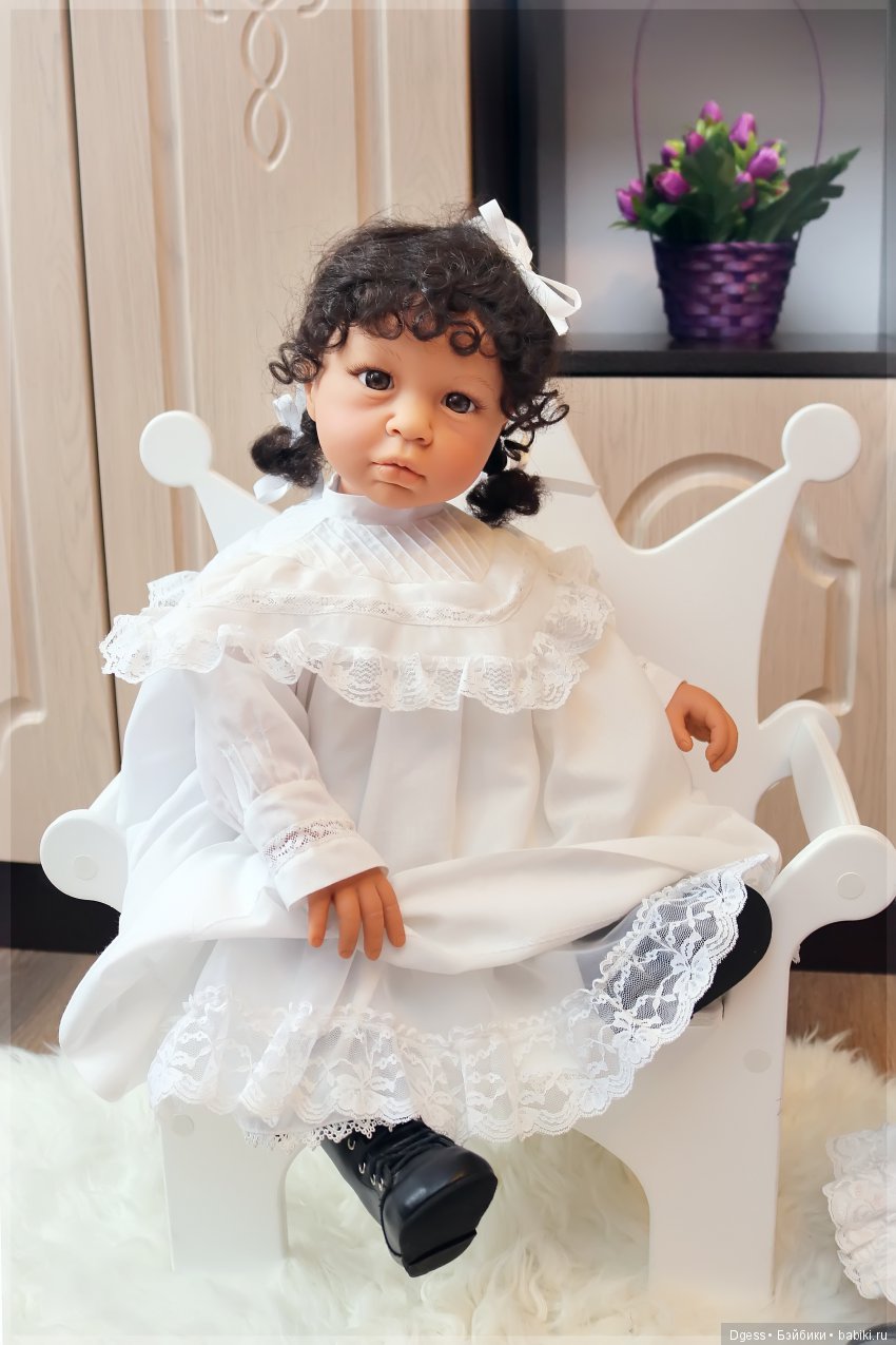 African-American и Buddy Bear (light skin) от Lee Middleton dolls