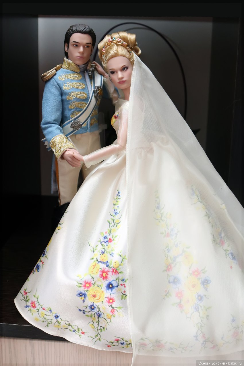 Золушка и принц от DISNEY