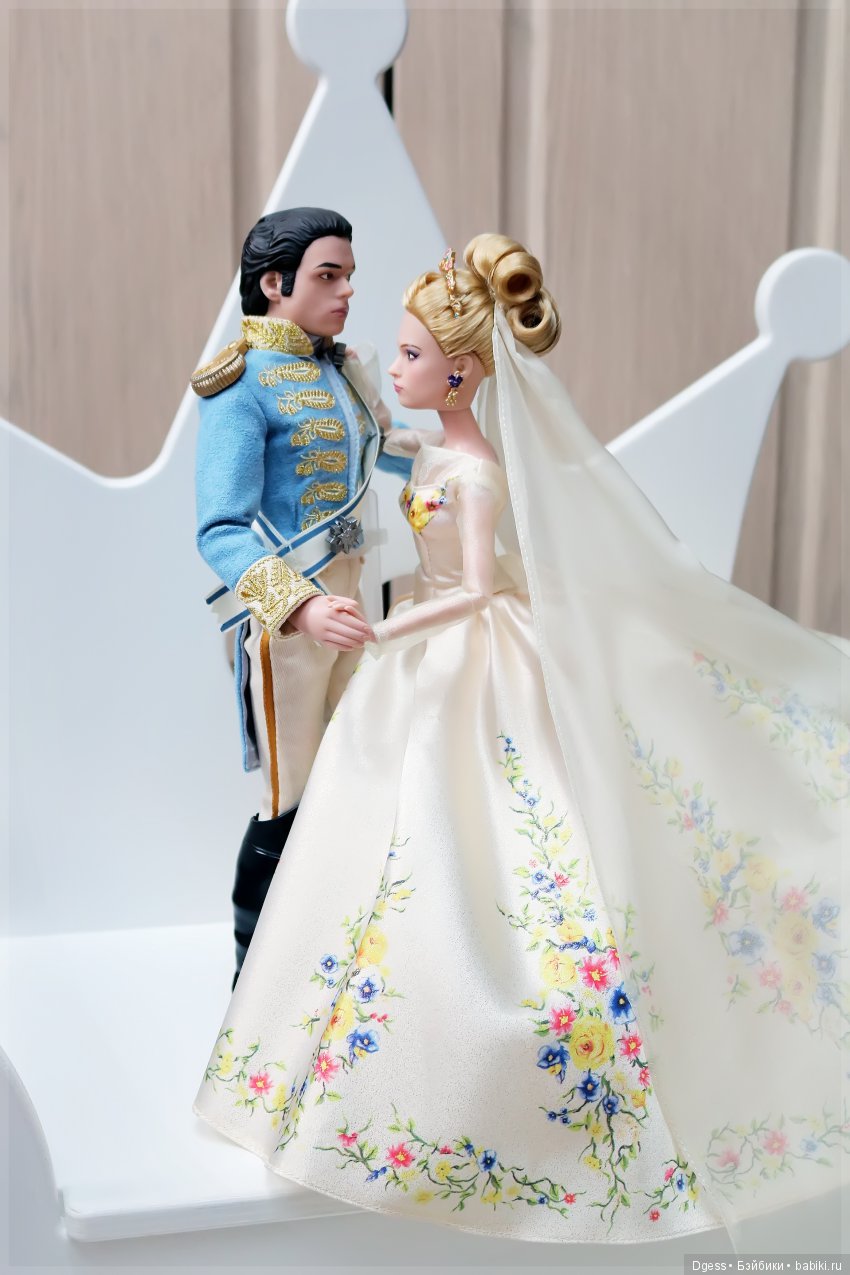 Золушка и принц от DISNEY