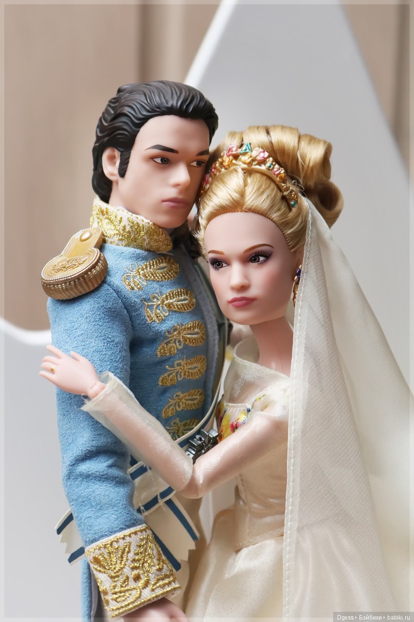 Золушка и принц от DISNEY