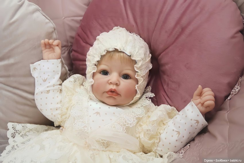 Adored и Blessings of Hope от Lee Middleton Doll