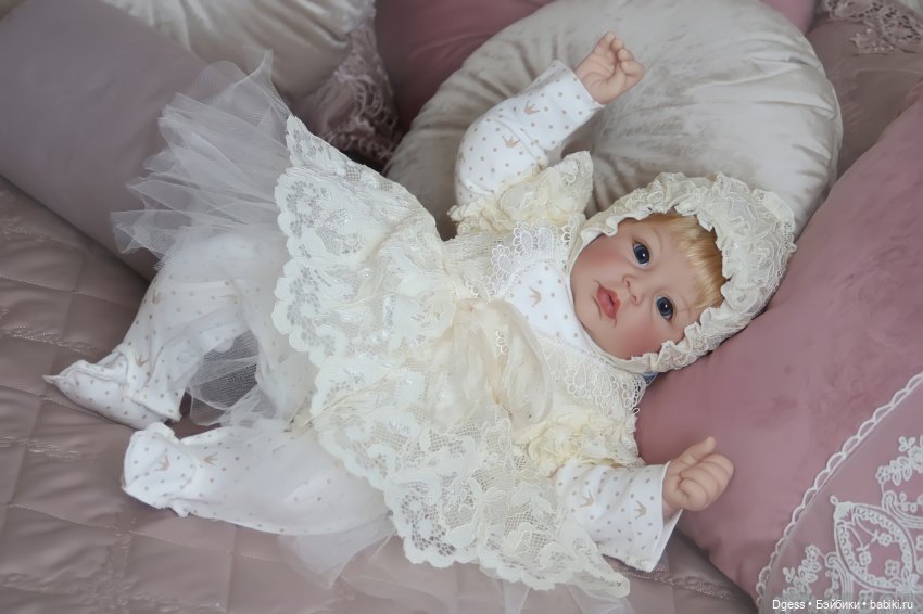 Adored и Blessings of Hope от Lee Middleton Doll