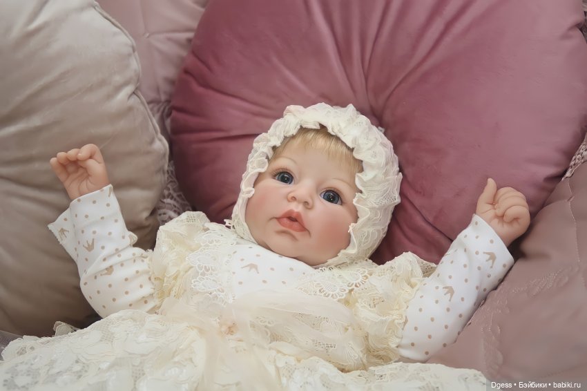 Adored и Blessings of Hope от Lee Middleton Doll