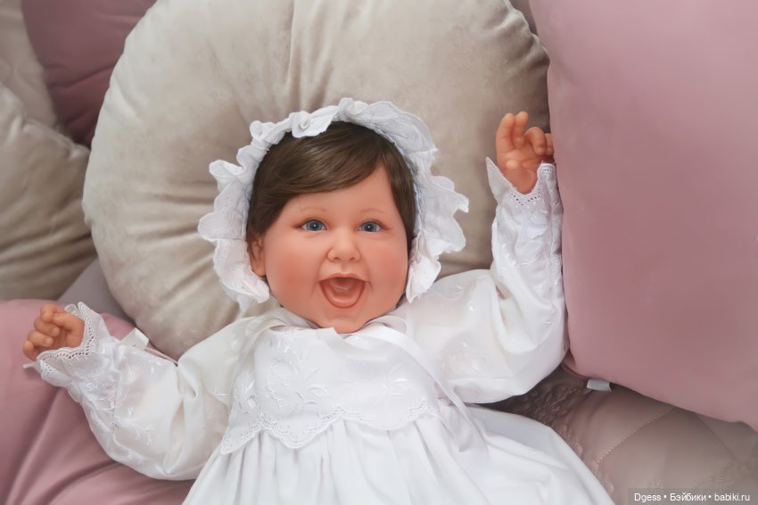 Adored и Blessings of Hope от Lee Middleton Doll