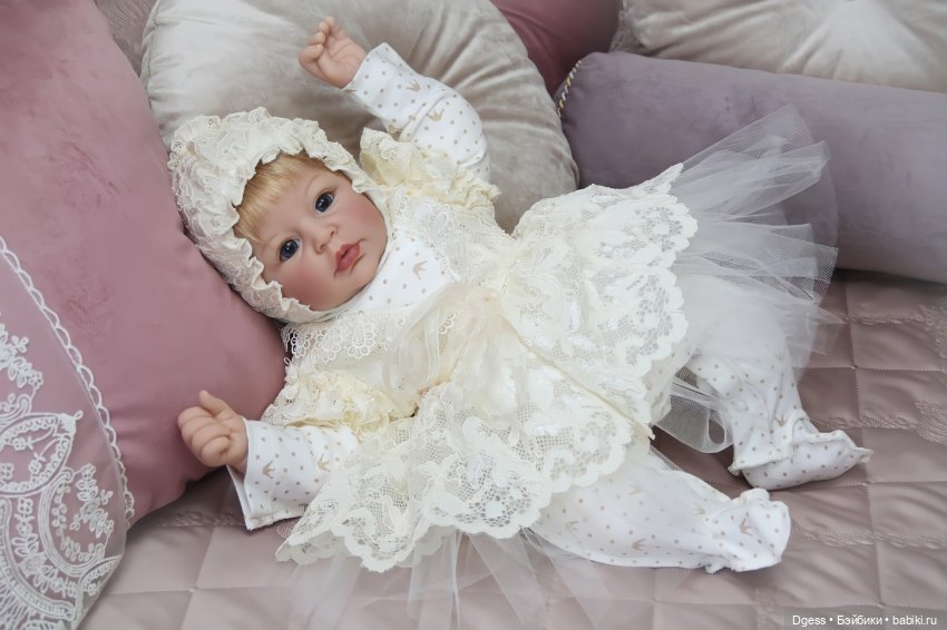 Adored и Blessings of Hope от Lee Middleton Doll