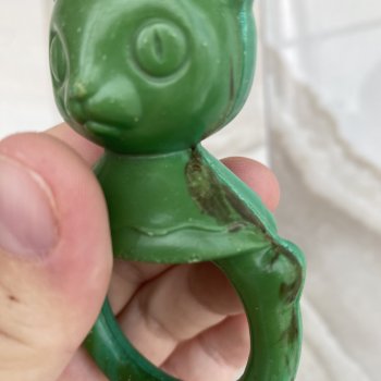 Подскажите, как убрать старый клей Момент с пластмассовой погремушки?🙏🏼