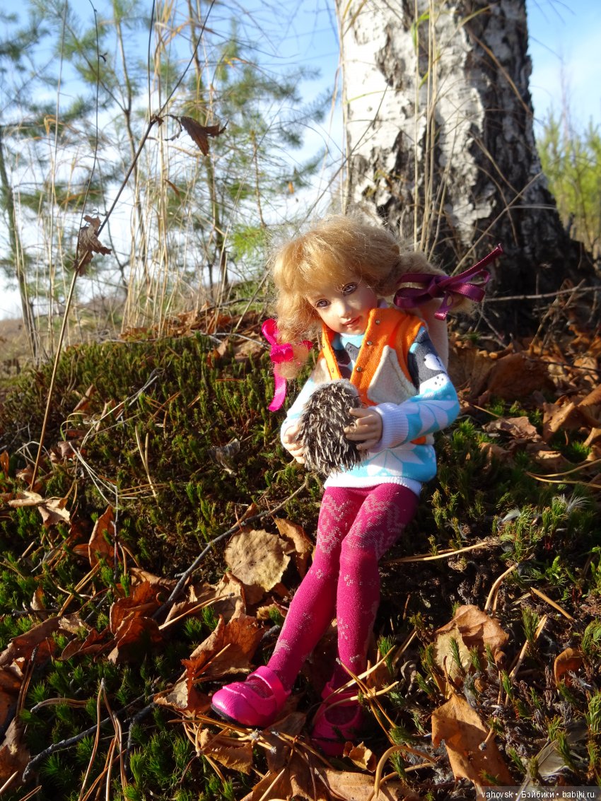 А с тёплой осенью не хочется прощаться