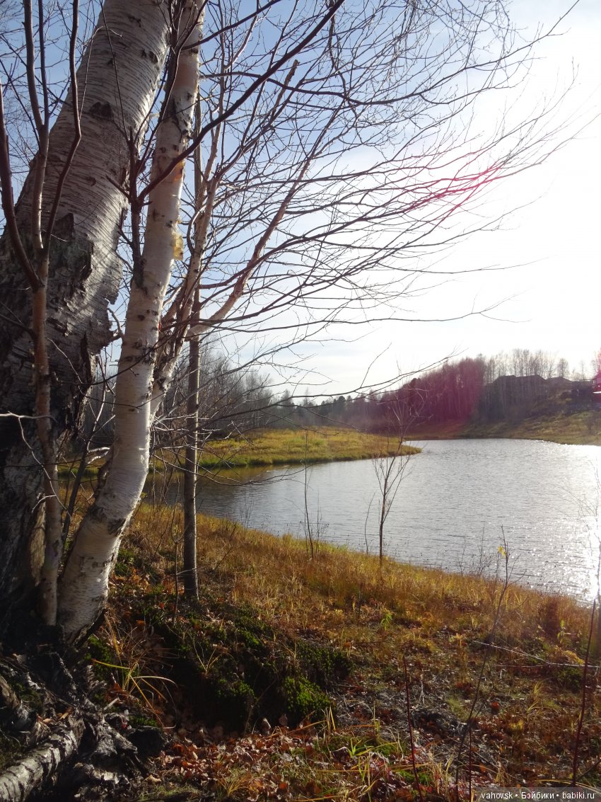 А с тёплой осенью не хочется прощаться