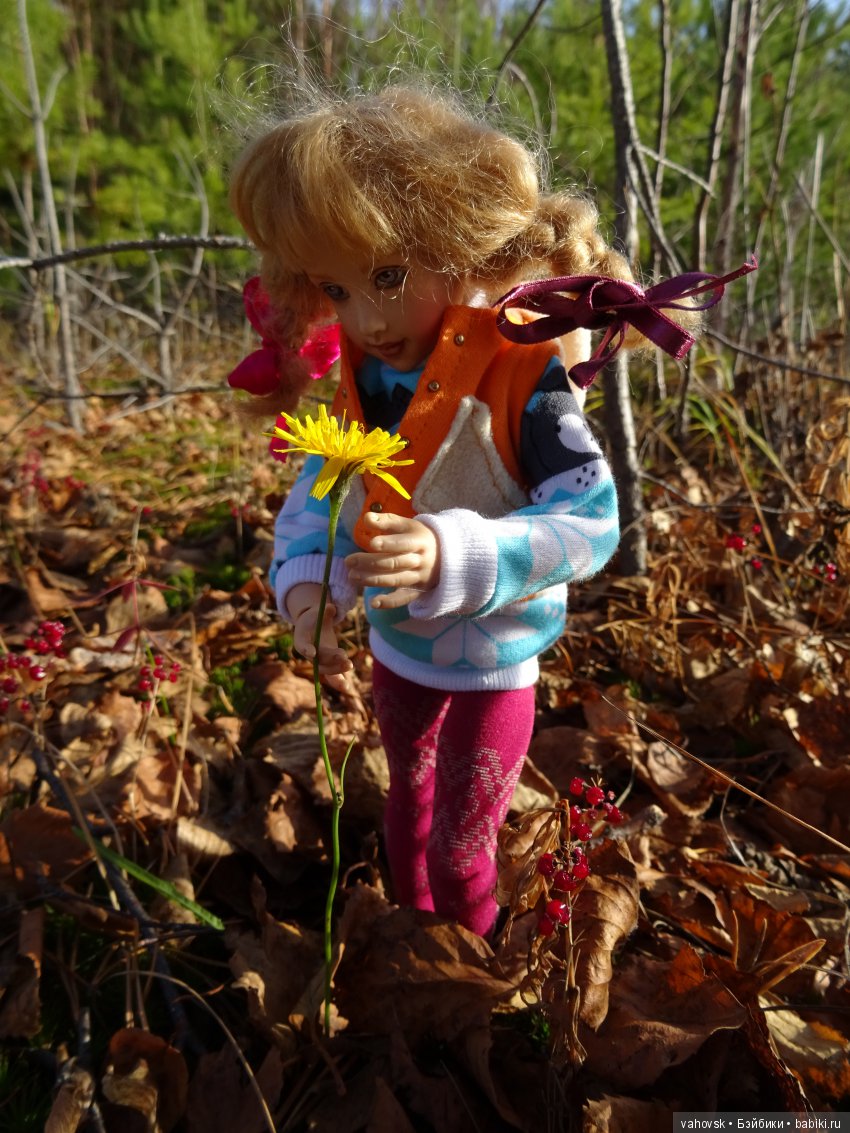 А с тёплой осенью не хочется прощаться