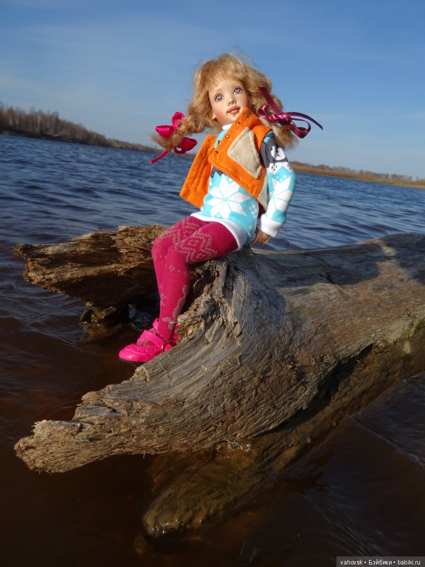 А с тёплой осенью не хочется прощаться