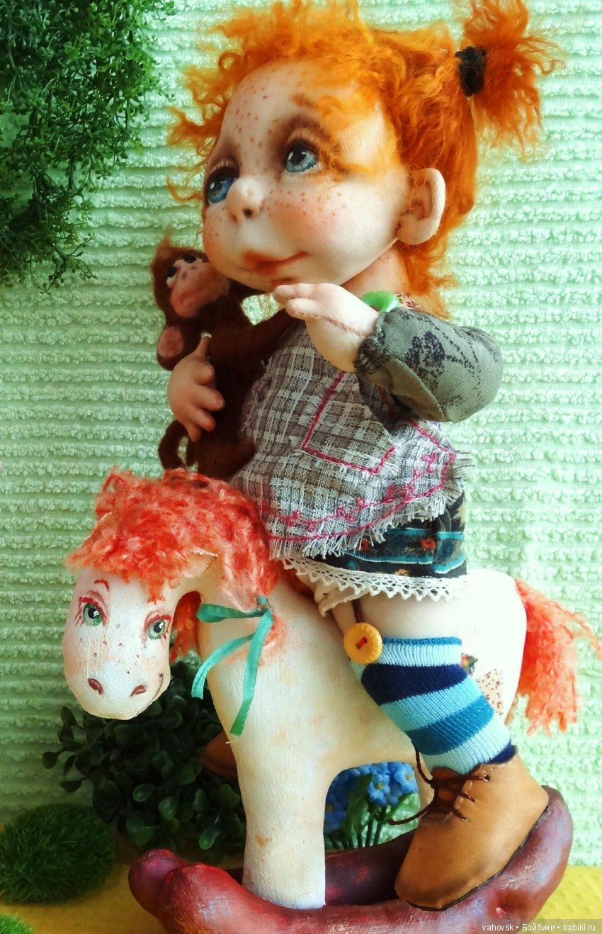 Притягательные и удивительно тёплые чулочные куклы Таты Папкиной (фото 10)