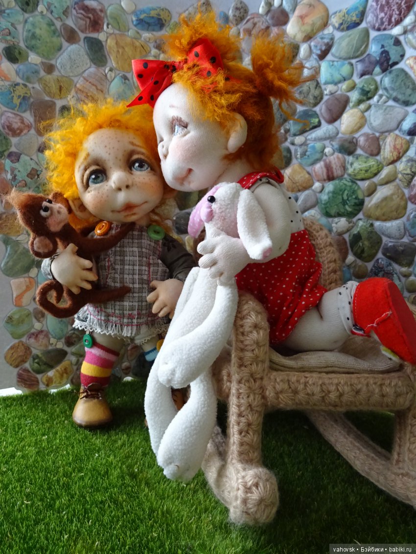 Притягательные и удивительно тёплые чулочные куклы Таты Папкиной