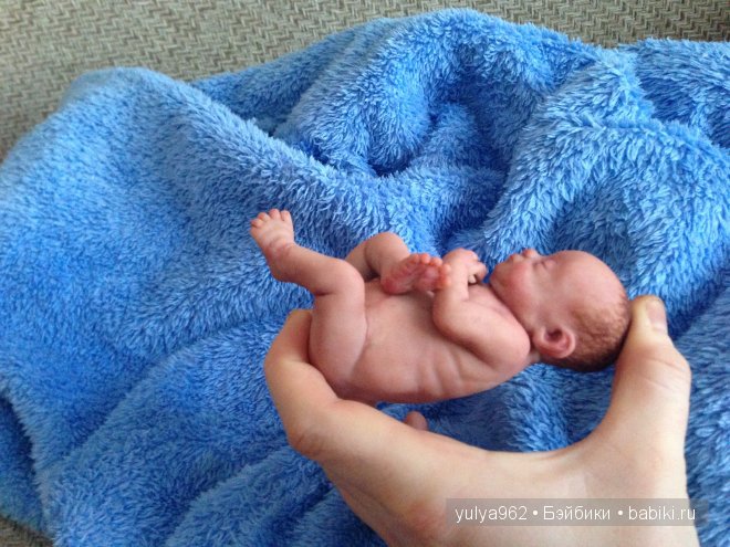Сладко спящие двойнята