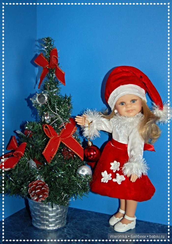 Новогодний комплект "Санта". Подарок от феечки для куклы Клеопатры от Paola Reina