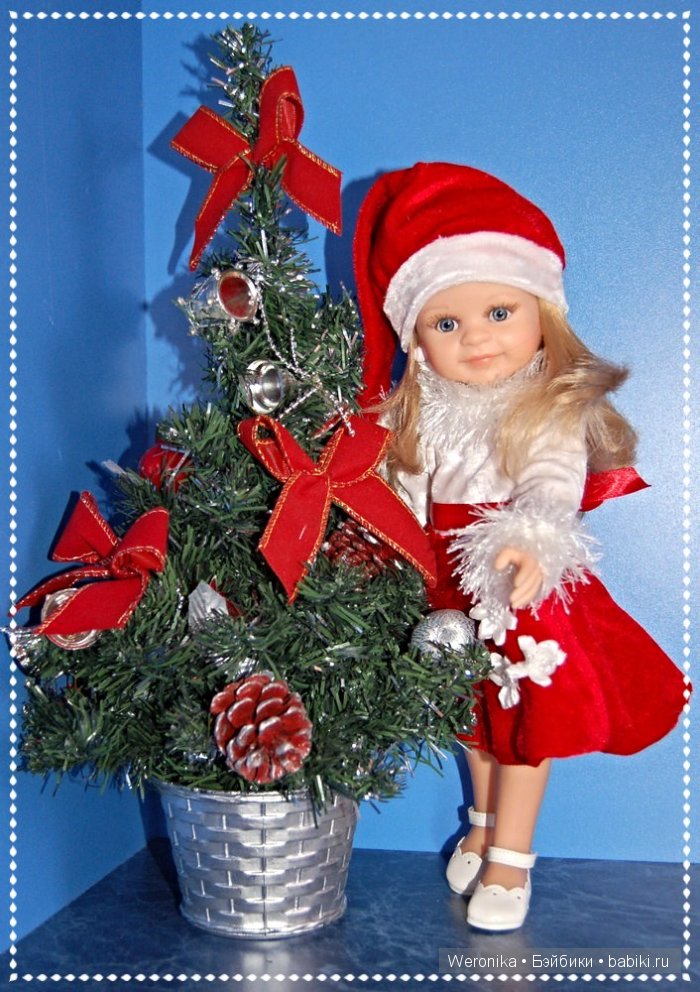 Новогодний комплект "Санта". Подарок от феечки для куклы Клеопатры от Paola Reina (фото 6)