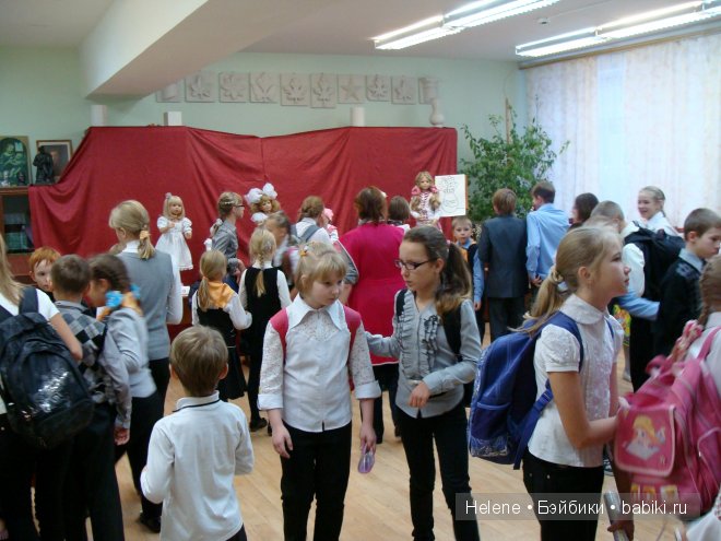 Выставка кукол в школе № 1 г. Ковдор Мурманской области