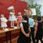 Один день уходящего года. Выставка кукол в школе № 1 г. Ковдор Мурманской области 2014