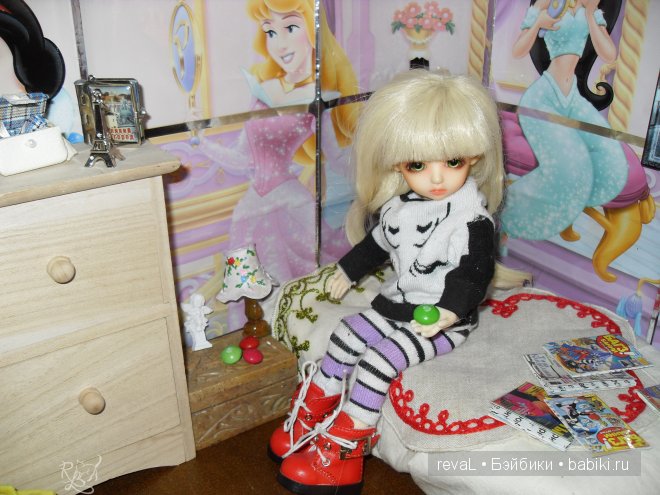 Девочка Женя и ее квартира.Куклы БЖД. мебель