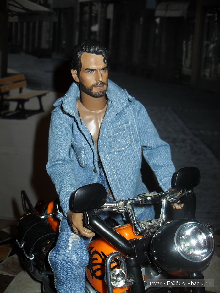 экш-фигурки, Тед Рассел, Я-Любаша Рева