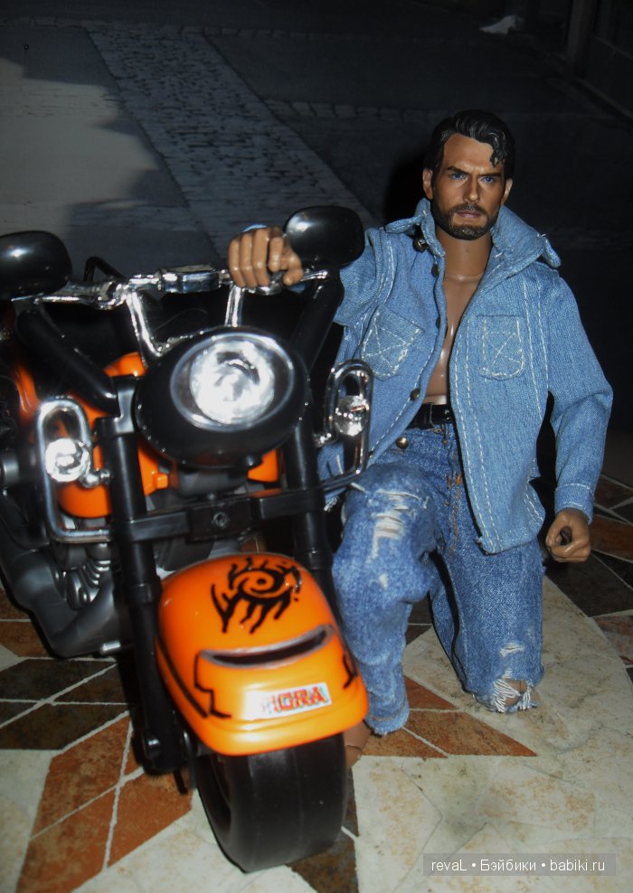 экш-фигурки, Тед Рассел, Я-Любаша Рева