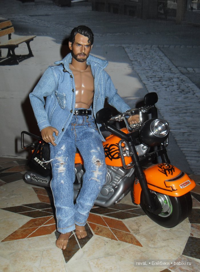 экш-фигурки, Тед Рассел, Я-Любаша Рева