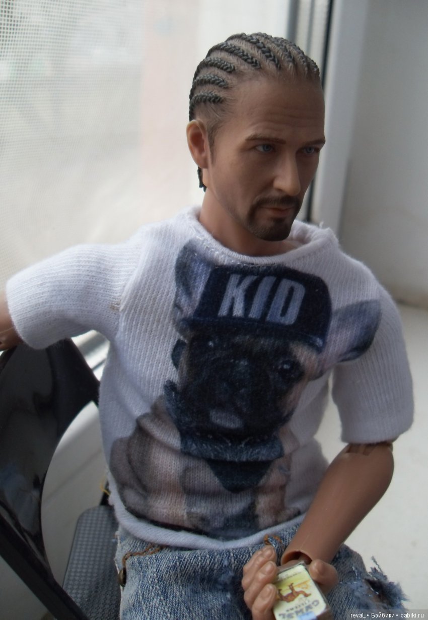 экшн-фигурки, Я-Любаша Рева