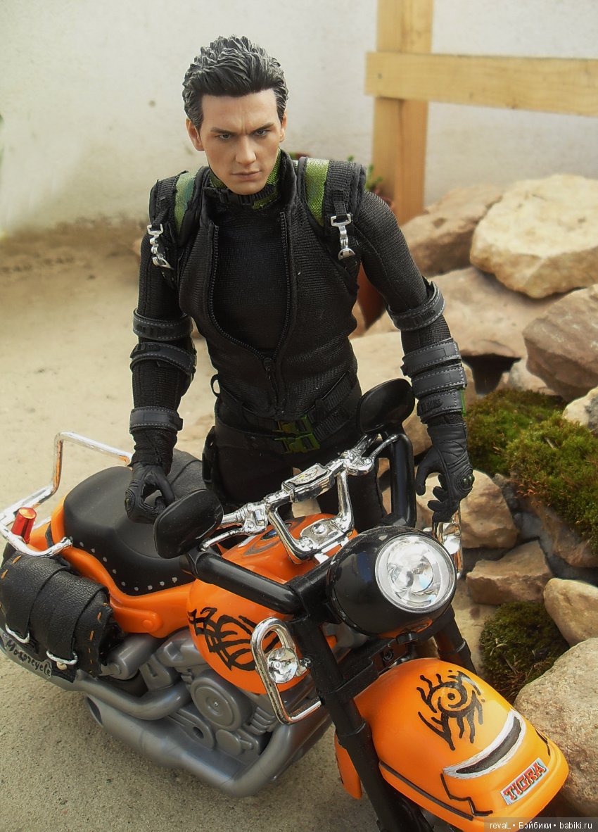 экшн-фигурки, Я-Любаша Рева