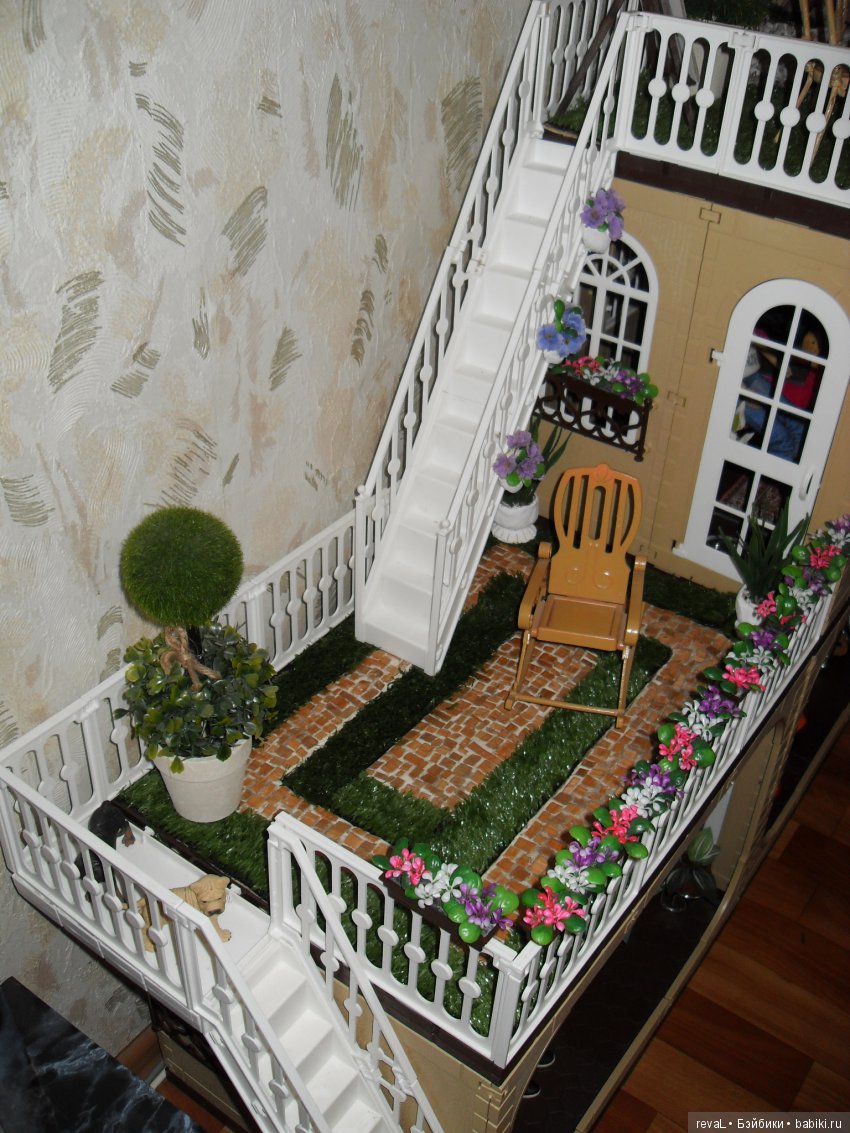 экшн-фигурки, Я-Любаша Рева