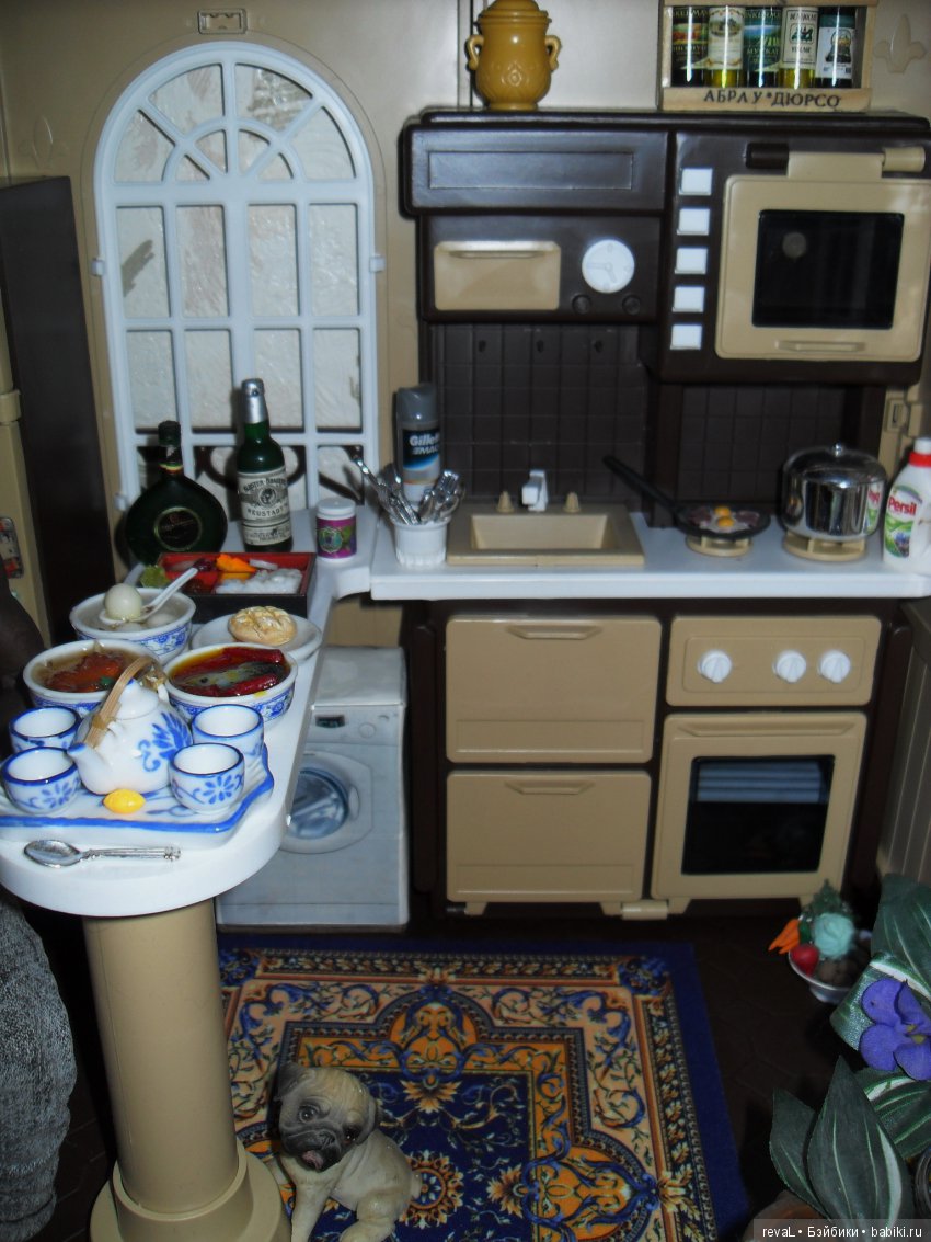 экшн-фигурки, Я-Любаша Рева