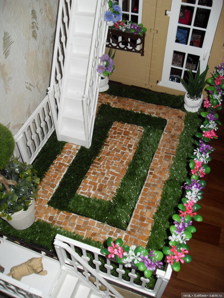 экшн-фигурки, Я-Любаша Рева