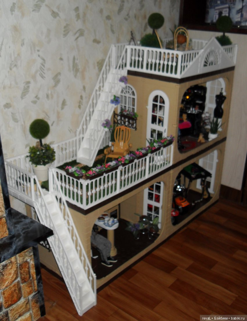 экшн-фигурки, Я-Любаша Рева