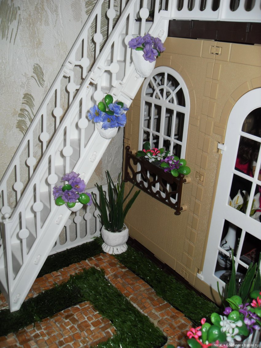 экшн-фигурки, Я-Любаша Рева