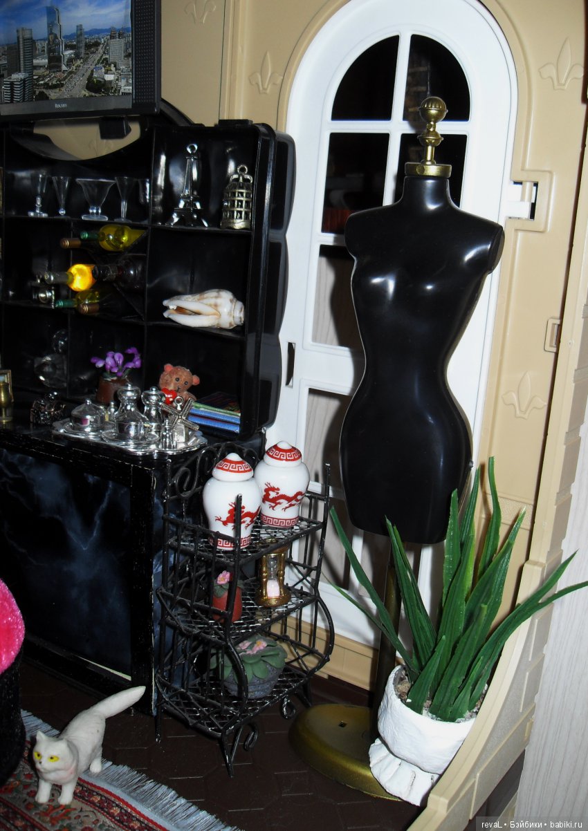 экшн-фигурки, Я-Любаша Рева