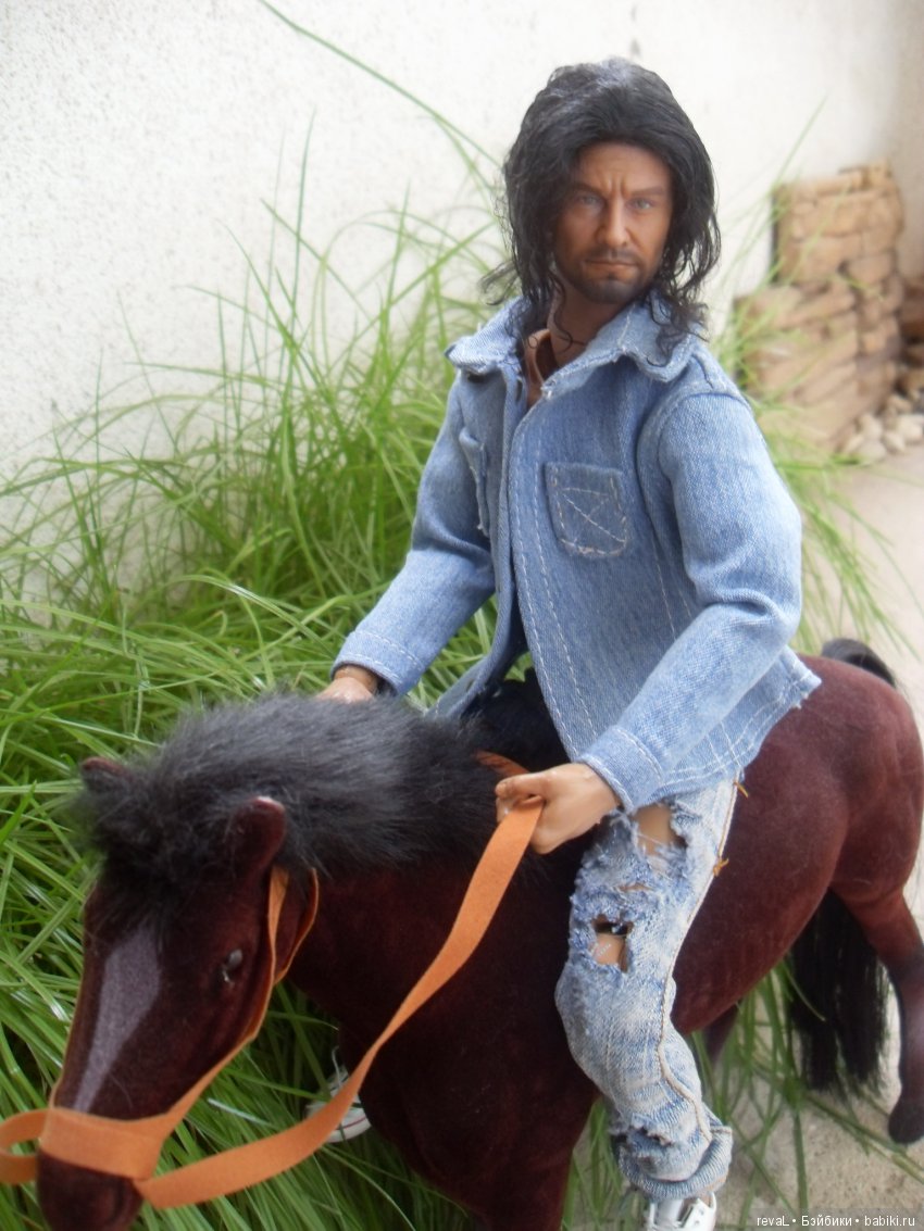 экшн-фигурки, Я-Любаша Рева