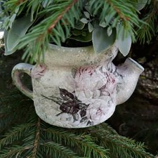 Волшебство мастера или «Сказка о сварливой ёлке и рыжем чайничке»