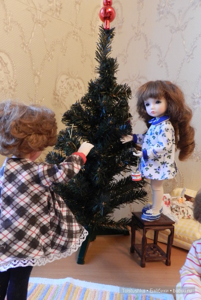 Мы наряжаем ёлку | Бэйбики Мы наряжаем ёлку — Куклы Iplehouse (Иплхаус): BJD (БЖД)
