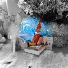 Что было под елкой