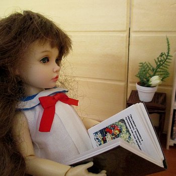 Скоро в школу.