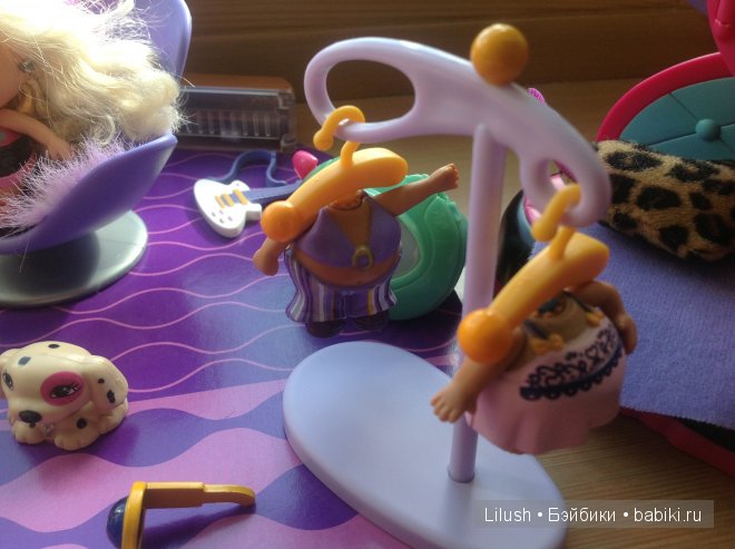 Nia & Zia - Shorties doll, Mattel