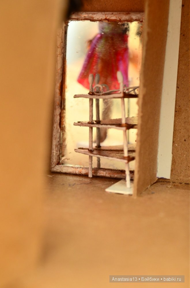 зеркало и угловая полка