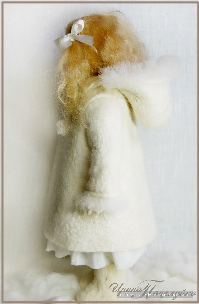 Настенька. Авторская текстильная кукла Ирины Поцелуйко (фото 4)