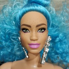 Barbie Extra пышка с голубыми волосами . Нюд. Пересылка в цене Barbie Extra пышка с голубыми волосами . Нюд. Пересылка в цене