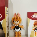 Коллекционная фигурка Кошечка со своим питомцем №9