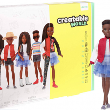 Набор Creatable World с темнокожей куклой