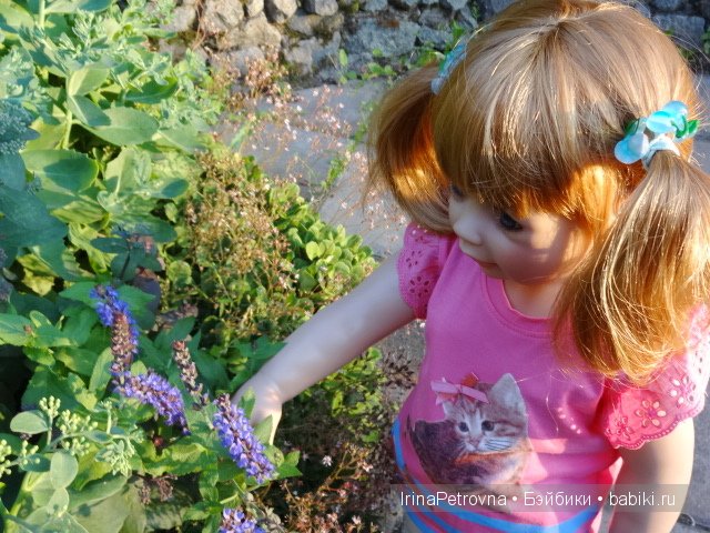 Урок ботаники для Маруси на даче в Подмосковье | Бэйбики Урок ботаники для Маруси на даче в Подмосковье