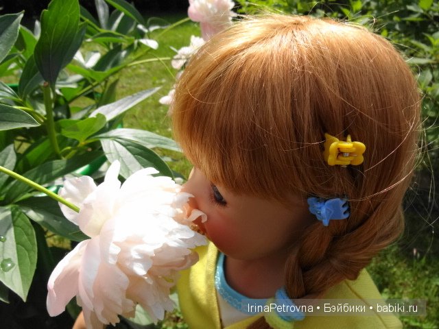 Урок ботаники для Маруси на даче в Подмосковье | Бэйбики Урок ботаники для Маруси на даче в Подмосковье