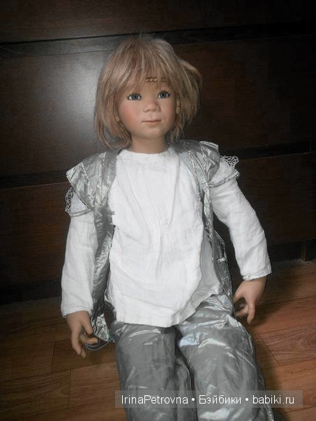 Мужское рукопожатие. Встреча мальчишек: Аскари - А.Химштедт и Доминик - М.Левениг