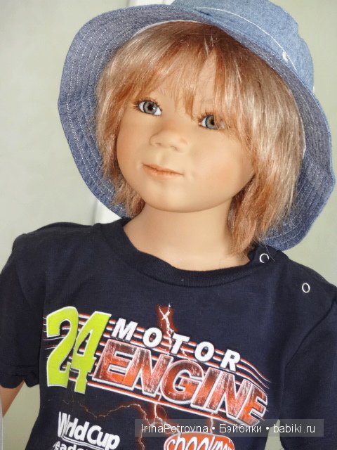 Мужское рукопожатие. Встреча мальчишек: Аскари - А.Химштедт и Доминик - М.Левениг