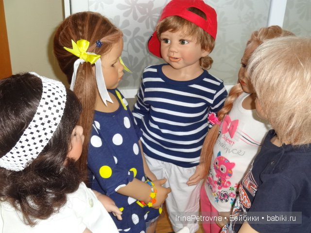 Мужское рукопожатие. Встреча мальчишек: Аскари - А.Химштедт и Доминик - М.Левениг