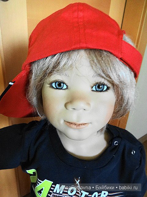 Мужское рукопожатие. Встреча мальчишек: Аскари - А.Химштедт и Доминик - М.Левениг